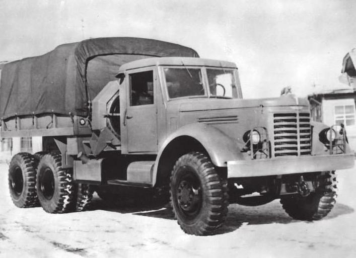 Уникальный балластный тягач ЯАЗ 210Г